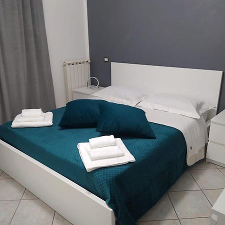 La Perla Del Mare - 9 Minutes From Fco Airport - Free Wifi E Netflix Apartment Fiumicino Exterior foto