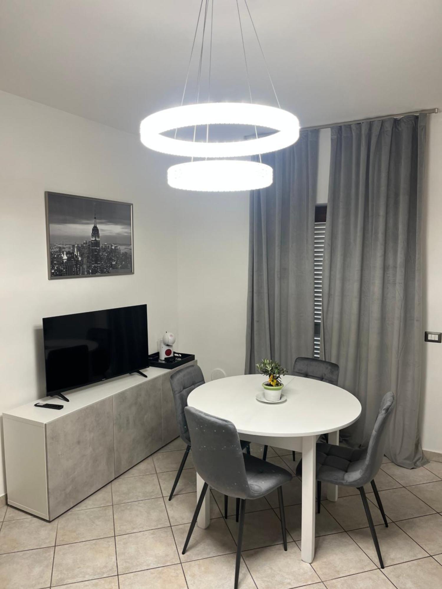 La Perla Del Mare - 9 Minutes From Fco Airport - Free Wifi E Netflix Apartment Fiumicino Exterior foto
